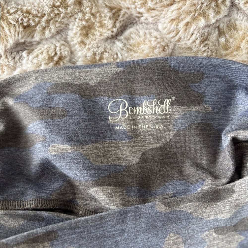 Bombshell Sportswear Silver Camo Leggings - Picture 5 of 7